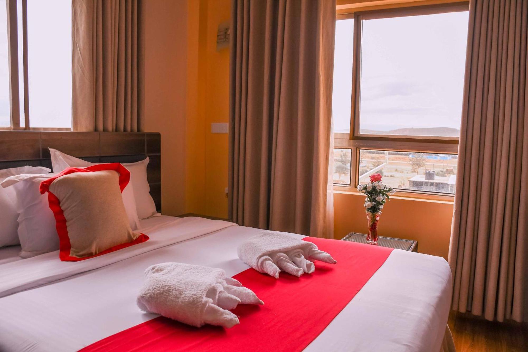 Buraha Zenoni Hotel And Resort Nakuru Eksteriør billede