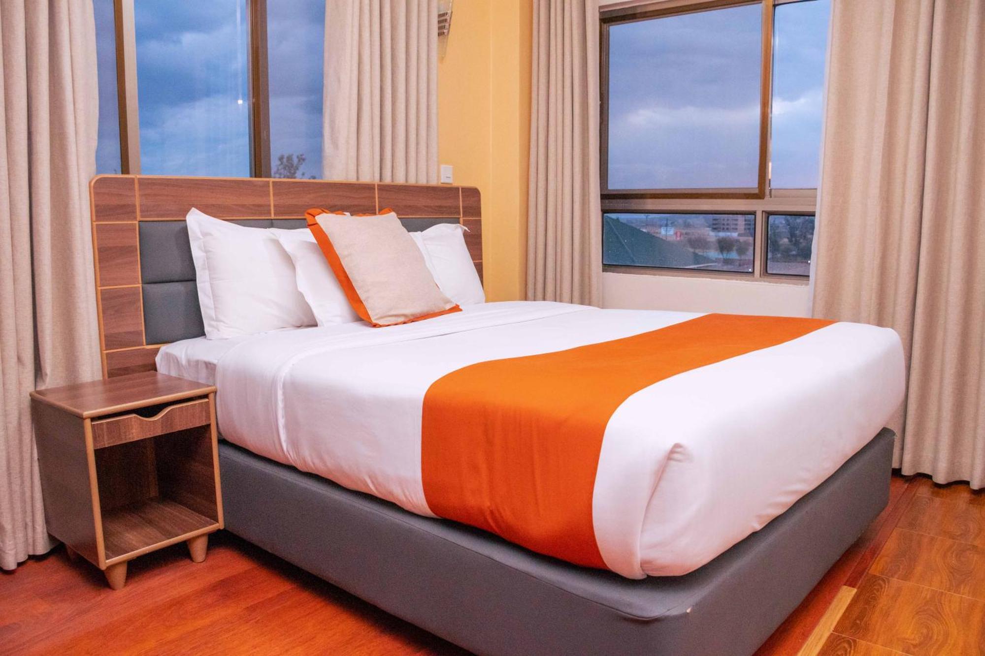 Buraha Zenoni Hotel And Resort Nakuru Eksteriør billede