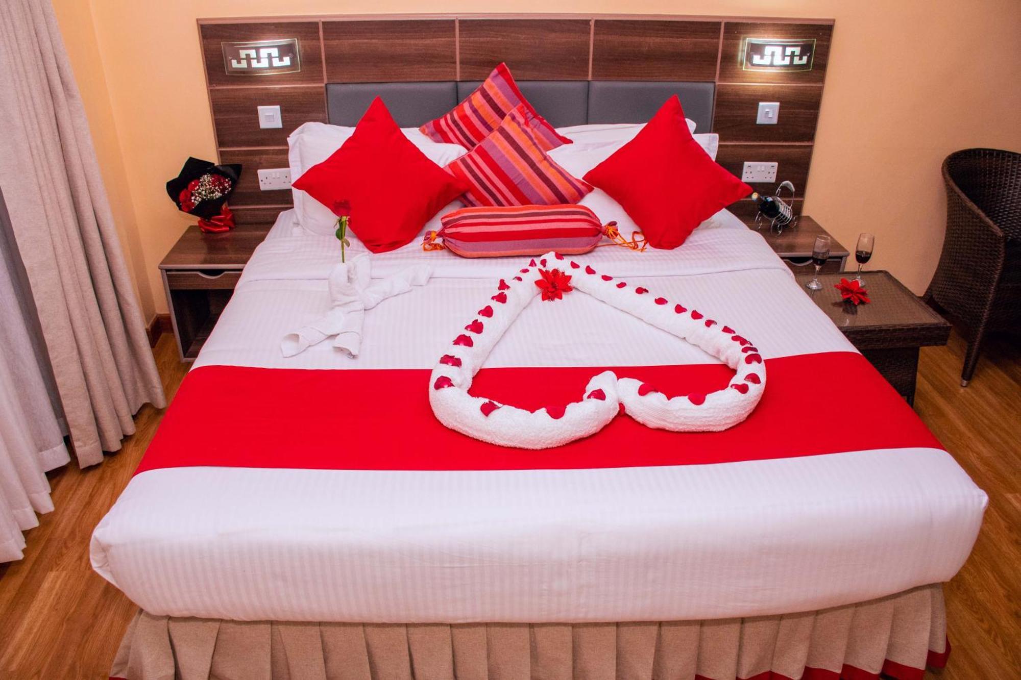 Buraha Zenoni Hotel And Resort Nakuru Eksteriør billede