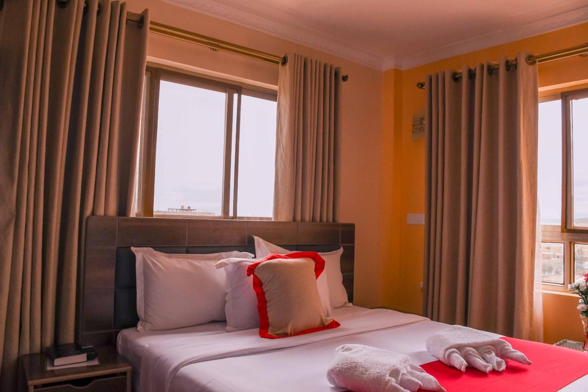 Buraha Zenoni Hotel And Resort Nakuru Eksteriør billede