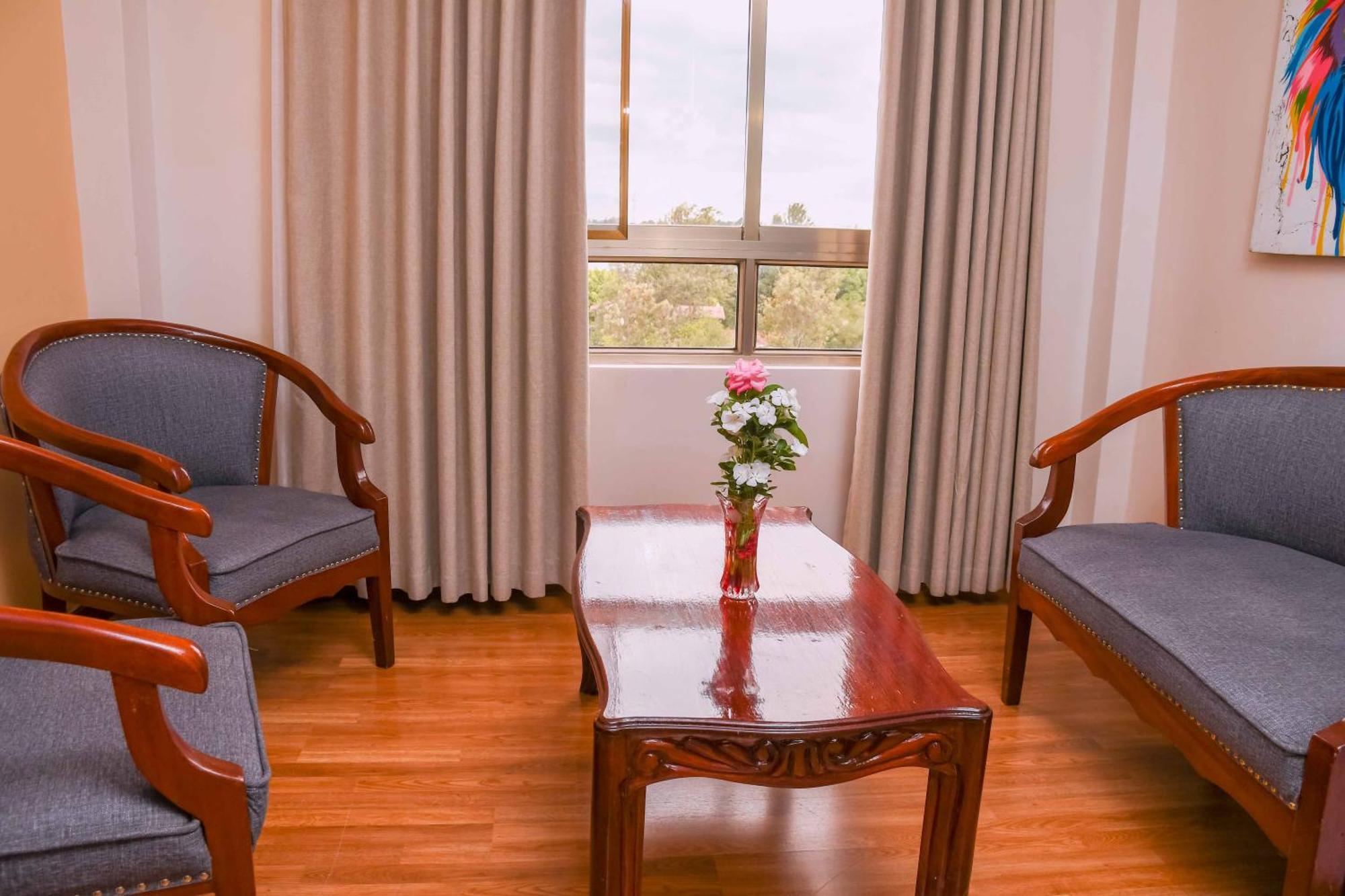 Buraha Zenoni Hotel And Resort Nakuru Eksteriør billede