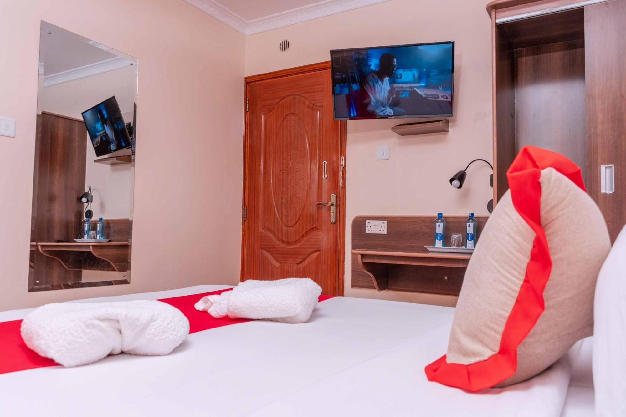 Buraha Zenoni Hotel And Resort Nakuru Eksteriør billede