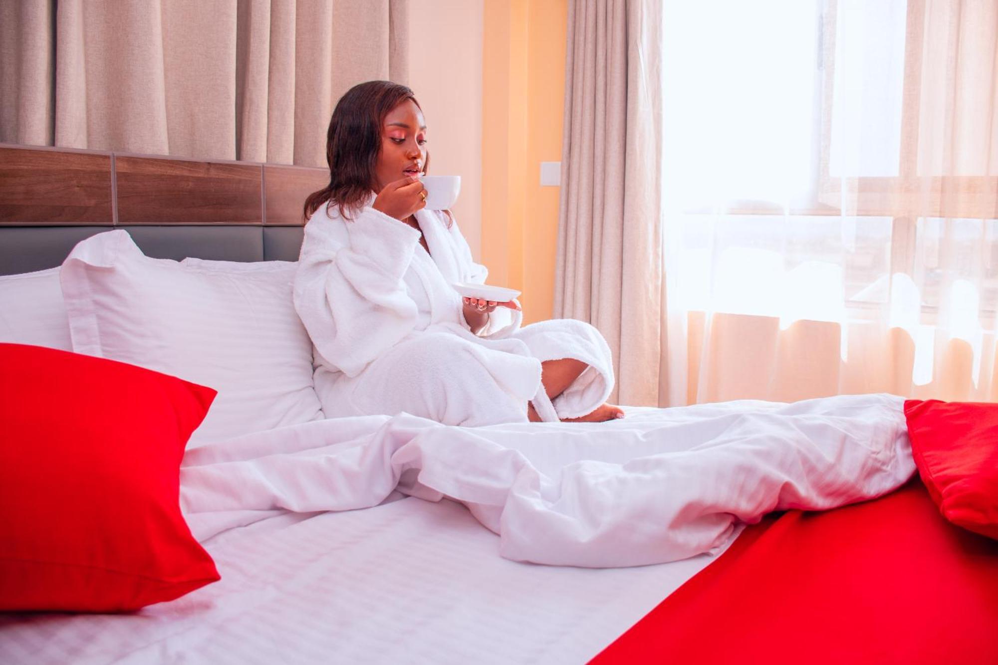Buraha Zenoni Hotel And Resort Nakuru Eksteriør billede